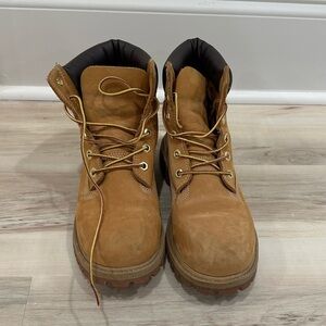 Timberland Tan High-Top Boots with Nubuck Leather